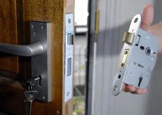 Aqua Locksmith Store Topanga, CA 310-919-3305 - 6-Locks-Replace